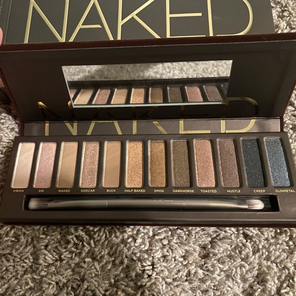 Brand new in box Urban Decay original Naked eyeshadow palette BNIB Cruelty free